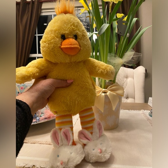 BUILD A BEAR CHICK! HIS LITTLE CHEEKS LIGHT UP when you press his hand🐣🐣🐣🐣 - Picture 5 of 10